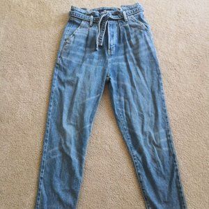 Hollister. jeans 0-sz.Good Condition W24 L27